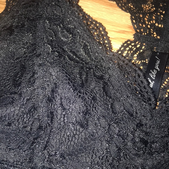 Razorback Bralette - Picture 2 of 4